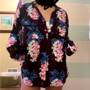 Beautiful Ann Taylor top size XXL